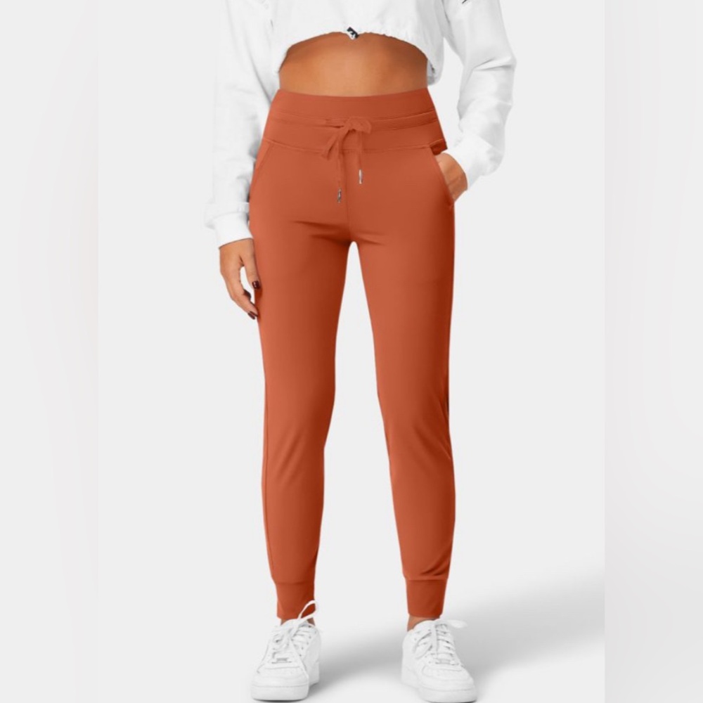 HALARA BURNT ORANGE 🍊JOGGERS!